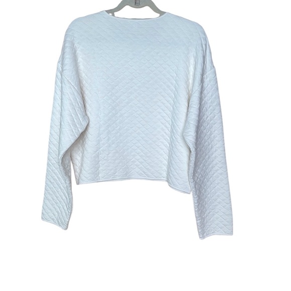 Banana Republic Off-White Textured Long Sleeve Top – Elegant & Versatile, Size M - Picture 8 of 9